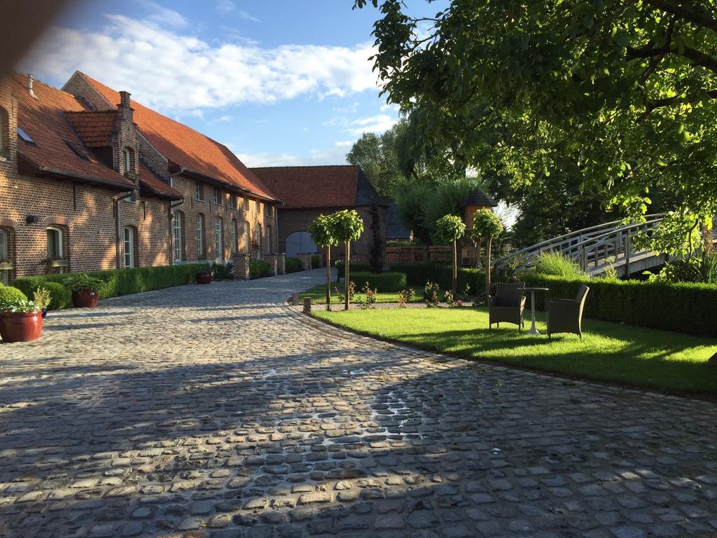 B&B De Rentmeesterhoeve Reningelst ภายนอก รูปภาพ